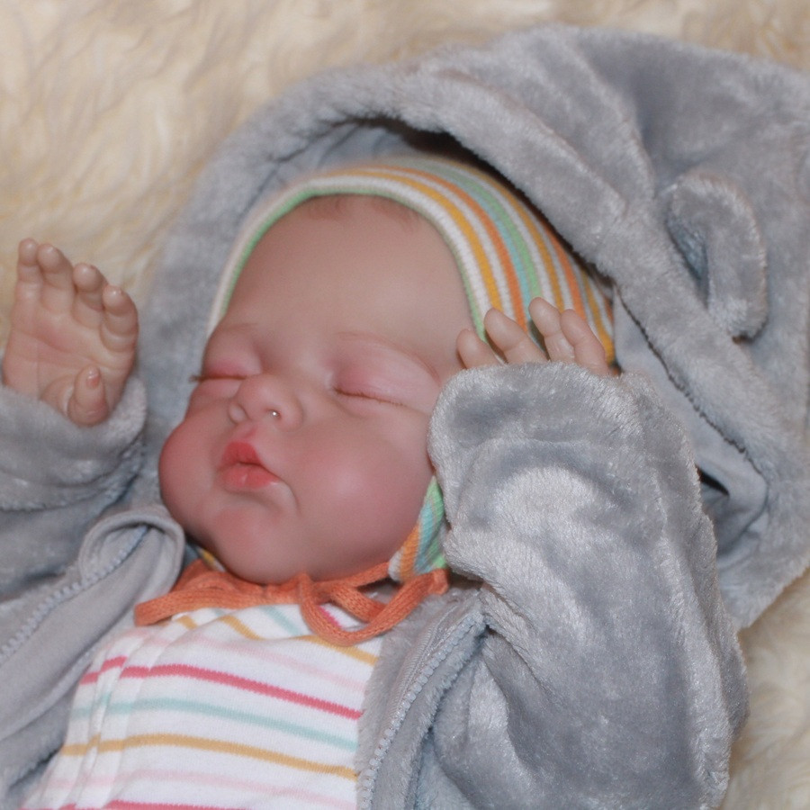 Realistická  panenka Michel