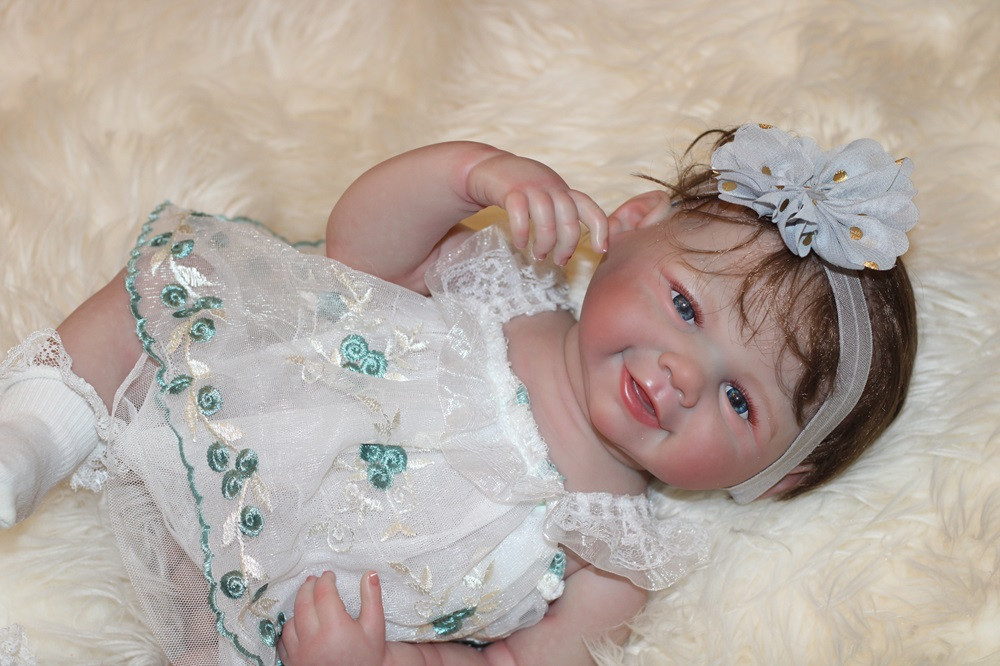  Celovinylová Zuzka 1 realistická panenka