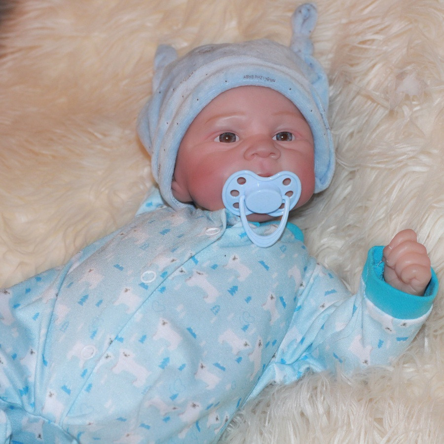 Realistická pláčíicí panenka Maroš